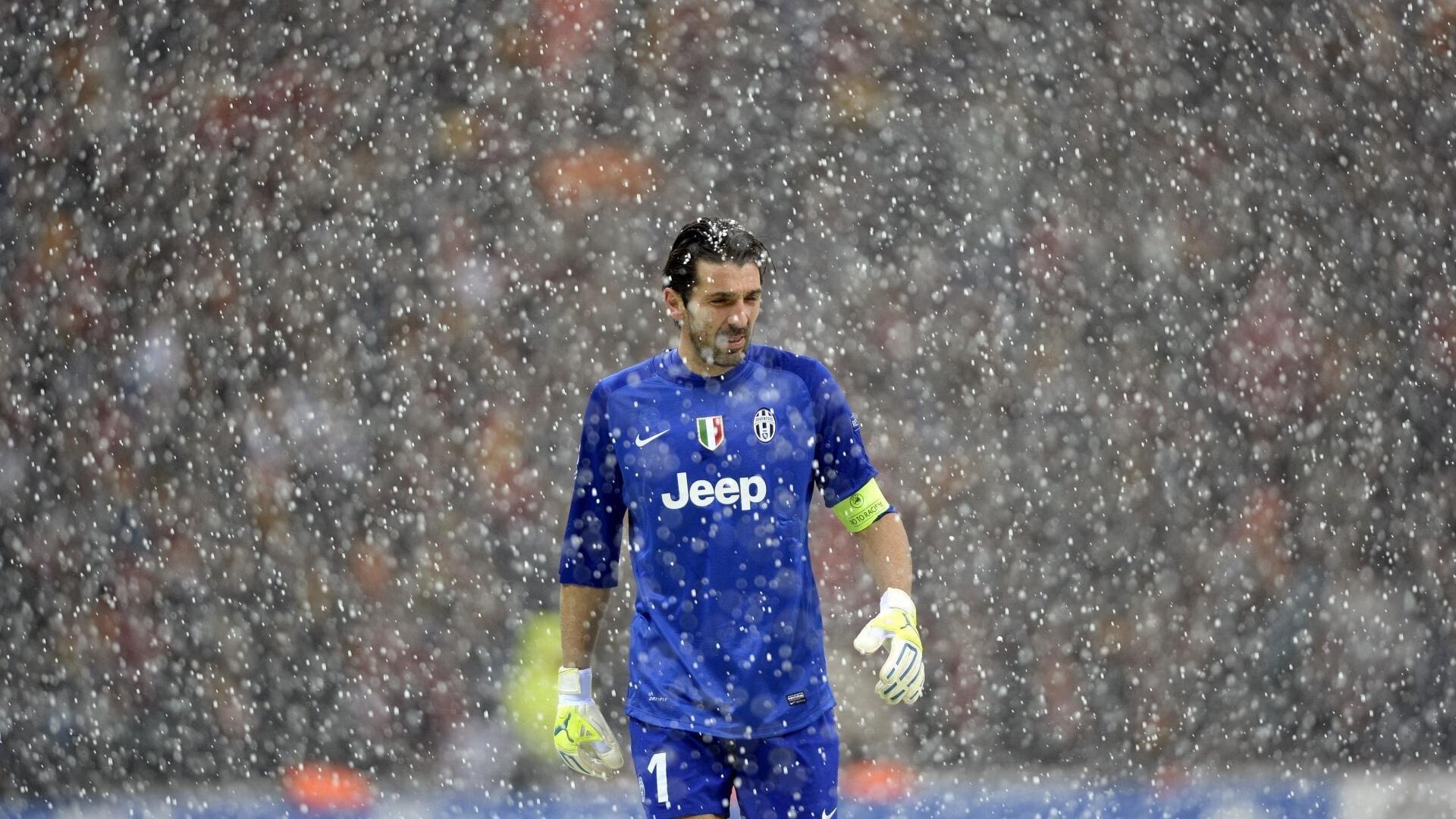 弗拉格15中4暴露致命短板，对比东契奇新秀赛季，成长的代价与未来的曙光